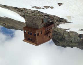 Le refuge Robert Blanc est à 2752 mètres