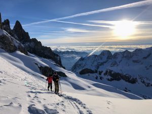 Montée au col des Neiges