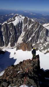 Grimpe sur le fil de l'éperon