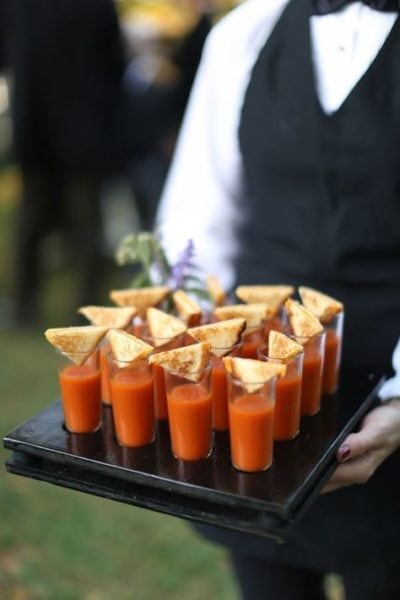 Repas de mariage, cocktail dinatoire , buffet ou dîner à la place ?